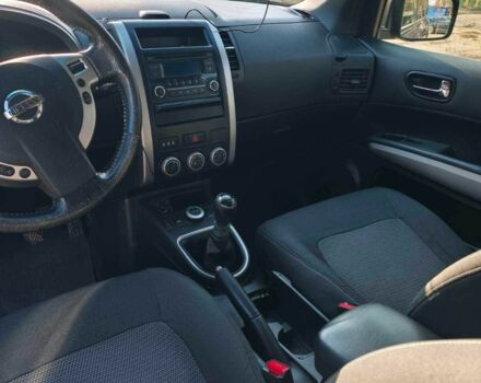 Сірий Ніссан ІксТрейл, об'ємом двигуна 2 л та пробігом 248 тис. км за 12000 $, фото 8 на Automoto.ua