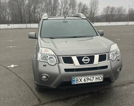 Серый Ниссан ИксТрейл, объемом двигателя 2 л и пробегом 202 тыс. км за 12900 $, фото 1 на Automoto.ua