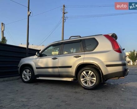 Серый Ниссан ИксТрейл, объемом двигателя 2 л и пробегом 198 тыс. км за 12500 $, фото 3 на Automoto.ua