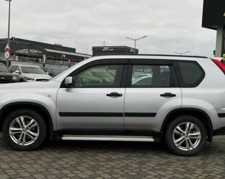 Сірий Ніссан ІксТрейл, об'ємом двигуна 2 л та пробігом 198 тис. км за 12999 $, фото 3 на Automoto.ua