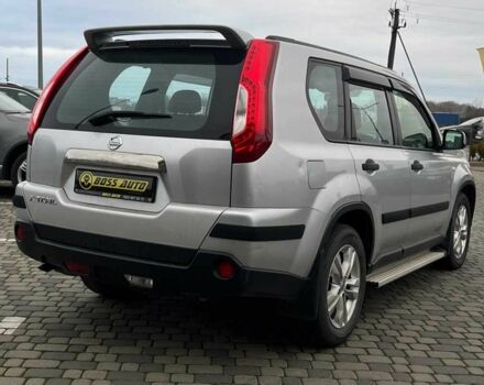 Сірий Ніссан ІксТрейл, об'ємом двигуна 2 л та пробігом 198 тис. км за 12999 $, фото 6 на Automoto.ua