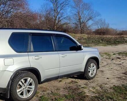 Серый Ниссан ИксТрейл, объемом двигателя 2 л и пробегом 223 тыс. км за 13100 $, фото 5 на Automoto.ua