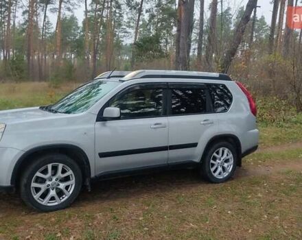 Серый Ниссан ИксТрейл, объемом двигателя 2 л и пробегом 230 тыс. км за 11500 $, фото 2 на Automoto.ua