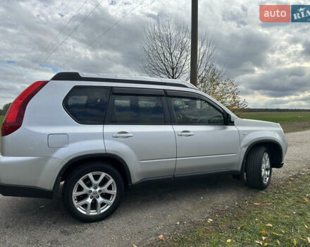 Серый Ниссан ИксТрейл, объемом двигателя 2 л и пробегом 158 тыс. км за 10300 $, фото 9 на Automoto.ua