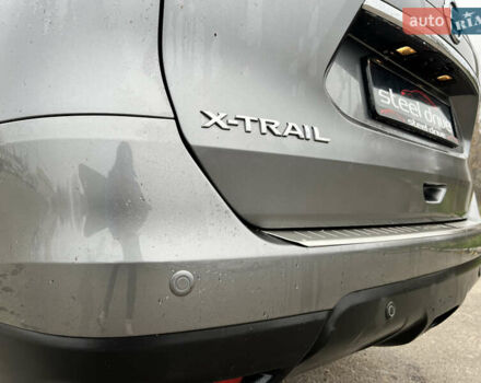 Серый Ниссан ИксТрейл, объемом двигателя 2 л и пробегом 79 тыс. км за 14699 $, фото 22 на Automoto.ua