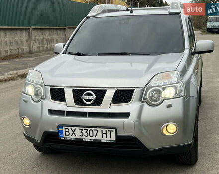 Серый Ниссан ИксТрейл, объемом двигателя 2 л и пробегом 237 тыс. км за 13300 $, фото 2 на Automoto.ua