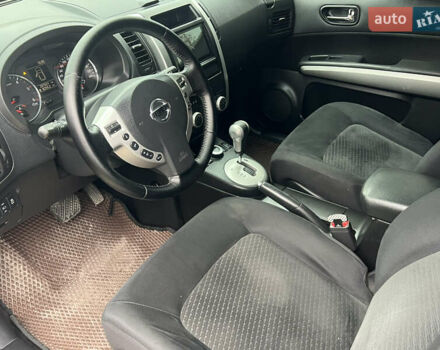 Серый Ниссан ИксТрейл, объемом двигателя 2 л и пробегом 237 тыс. км за 13300 $, фото 11 на Automoto.ua