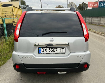 Серый Ниссан ИксТрейл, объемом двигателя 2 л и пробегом 237 тыс. км за 13300 $, фото 8 на Automoto.ua