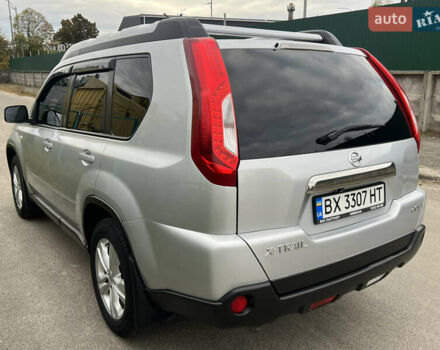 Серый Ниссан ИксТрейл, объемом двигателя 2 л и пробегом 237 тыс. км за 13300 $, фото 5 на Automoto.ua