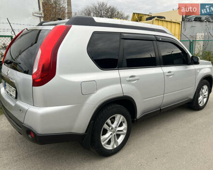 Серый Ниссан ИксТрейл, объемом двигателя 2 л и пробегом 237 тыс. км за 13300 $, фото 6 на Automoto.ua