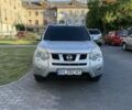 Сірий Ніссан ІксТрейл, об'ємом двигуна 2 л та пробігом 220 тис. км за 14000 $, фото 1 на Automoto.ua