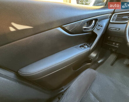Сірий Ніссан ІксТрейл, об'ємом двигуна 1.6 л та пробігом 215 тис. км за 15500 $, фото 14 на Automoto.ua