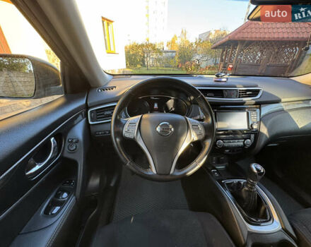 Сірий Ніссан ІксТрейл, об'ємом двигуна 1.6 л та пробігом 215 тис. км за 15500 $, фото 12 на Automoto.ua