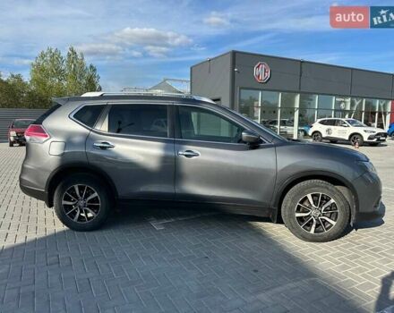 Серый Ниссан ИксТрейл, объемом двигателя 1.6 л и пробегом 201 тыс. км за 16500 $, фото 3 на Automoto.ua