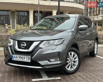 Серый Ниссан ИксТрейл, объемом двигателя 1.62 л и пробегом 140 тыс. км за 17300 $, фото 8 на Automoto.ua
