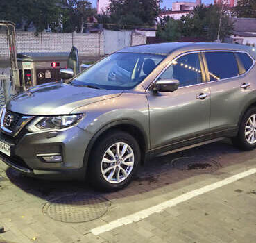 Серый Ниссан ИксТрейл, объемом двигателя 1.6 л и пробегом 91 тыс. км за 20000 $, фото 1 на Automoto.ua
