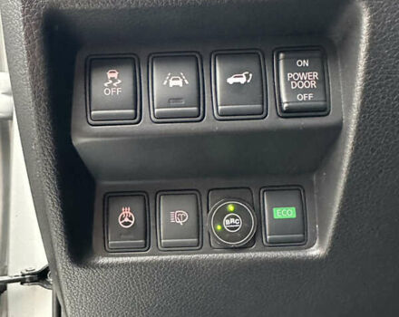 Серый Ниссан ИксТрейл, объемом двигателя 2.49 л и пробегом 216 тыс. км за 18500 $, фото 14 на Automoto.ua