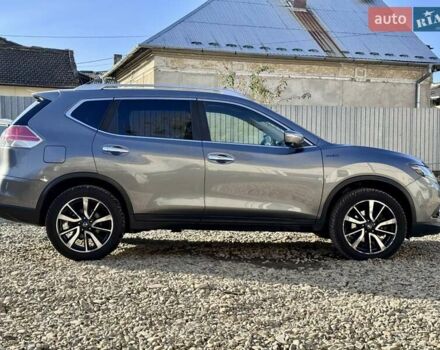Серый Ниссан ИксТрейл, объемом двигателя 2 л и пробегом 227 тыс. км за 17300 $, фото 2 на Automoto.ua