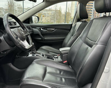 Серый Ниссан ИксТрейл, объемом двигателя 2.49 л и пробегом 216 тыс. км за 18500 $, фото 16 на Automoto.ua