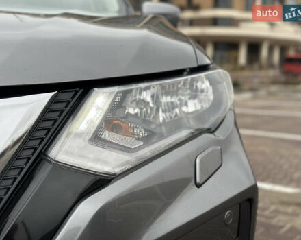 Серый Ниссан ИксТрейл, объемом двигателя 1.62 л и пробегом 140 тыс. км за 17300 $, фото 12 на Automoto.ua