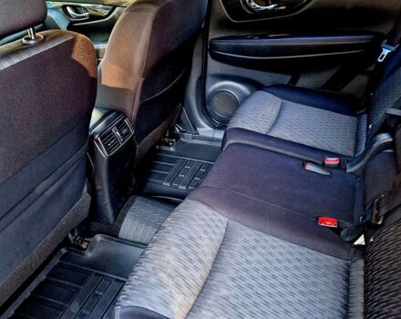 Сірий Ніссан ІксТрейл, об'ємом двигуна 2 л та пробігом 145 тис. км за 17900 $, фото 10 на Automoto.ua