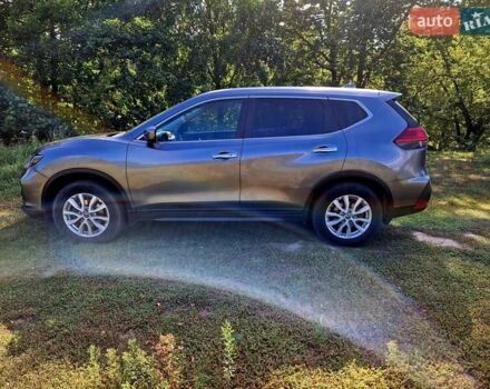 Ниссан ИксТрейл 2018 в Сумах на Automoto.ua Серый Ниссан ИксТрейл, объемом двигателя 2 л и пробегом 145 тыс. км за 17900 $, фото 4 на Automoto.ua