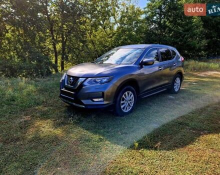 Ниссан ИксТрейл 2018 в Сумах на Automoto.ua Серый Ниссан ИксТрейл, объемом двигателя 2 л и пробегом 145 тыс. км за 17900 $, фото 10 на Automoto.ua