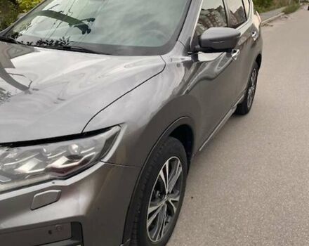 Серый Ниссан ИксТрейл, объемом двигателя 1.6 л и пробегом 265 тыс. км за 17500 $, фото 2 на Automoto.ua