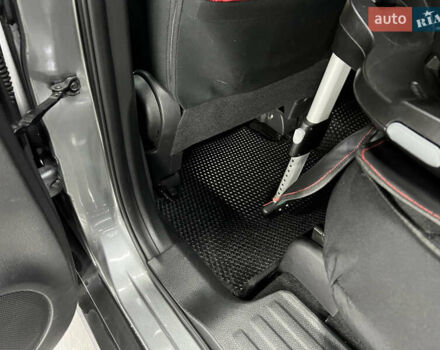 Серый Ниссан ИксТрейл, объемом двигателя 2 л и пробегом 80 тыс. км за 20000 $, фото 16 на Automoto.ua