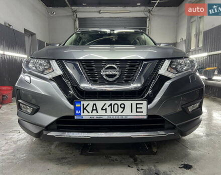 Серый Ниссан ИксТрейл, объемом двигателя 2 л и пробегом 80 тыс. км за 20000 $, фото 6 на Automoto.ua