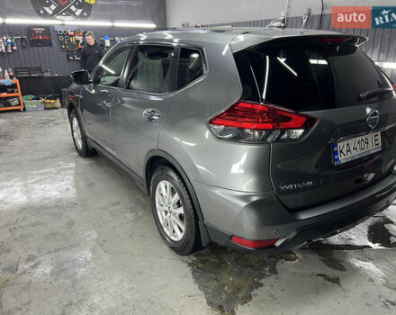 Серый Ниссан ИксТрейл, объемом двигателя 2 л и пробегом 80 тыс. км за 20000 $, фото 5 на Automoto.ua