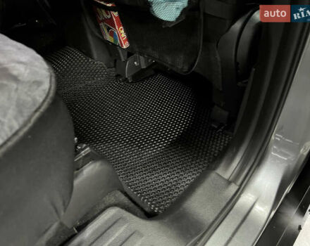 Серый Ниссан ИксТрейл, объемом двигателя 2 л и пробегом 80 тыс. км за 20000 $, фото 15 на Automoto.ua