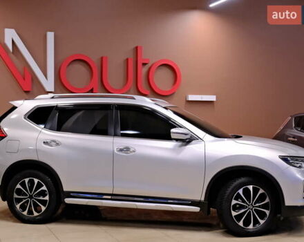 Серый Ниссан ИксТрейл, объемом двигателя 1.6 л и пробегом 50 тыс. км за 23900 $, фото 7 на Automoto.ua