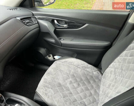 Серый Ниссан ИксТрейл, объемом двигателя 2 л и пробегом 80 тыс. км за 20000 $, фото 20 на Automoto.ua