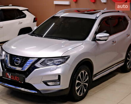 Серый Ниссан ИксТрейл, объемом двигателя 1.6 л и пробегом 50 тыс. км за 23900 $, фото 2 на Automoto.ua