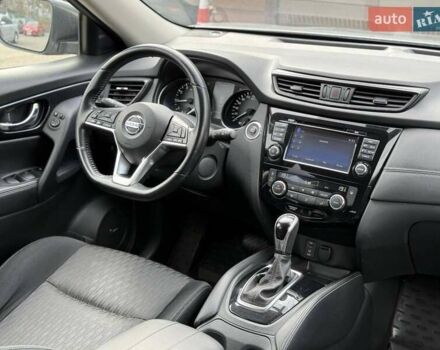 Серый Ниссан ИксТрейл, объемом двигателя 2 л и пробегом 182 тыс. км за 19000 $, фото 8 на Automoto.ua