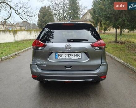 Сірий Ніссан ІксТрейл, об'ємом двигуна 2 л та пробігом 33 тис. км за 16000 $, фото 4 на Automoto.ua