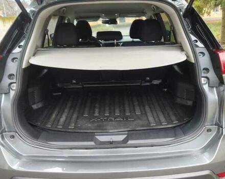 Сірий Ніссан ІксТрейл, об'ємом двигуна 2 л та пробігом 33 тис. км за 16000 $, фото 16 на Automoto.ua