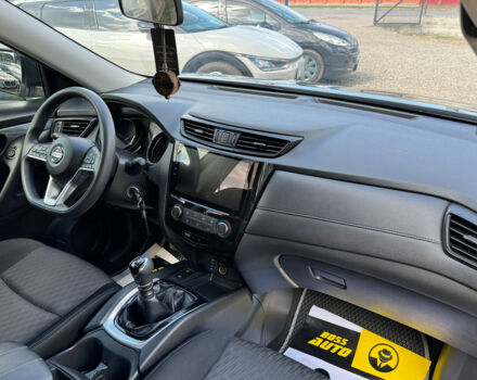 Серый Ниссан ИксТрейл, объемом двигателя 2 л и пробегом 21 тыс. км за 22999 $, фото 19 на Automoto.ua