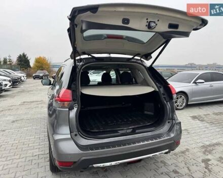 Серый Ниссан ИксТрейл, объемом двигателя 2 л и пробегом 97 тыс. км за 19999 $, фото 10 на Automoto.ua