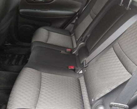 Сірий Ніссан ІксТрейл, об'ємом двигуна 2 л та пробігом 33 тис. км за 16000 $, фото 5 на Automoto.ua