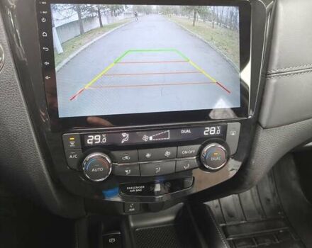 Сірий Ніссан ІксТрейл, об'ємом двигуна 2 л та пробігом 33 тис. км за 16000 $, фото 19 на Automoto.ua