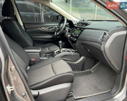 Серый Ниссан ИксТрейл, объемом двигателя 2 л и пробегом 85 тыс. км за 22900 $, фото 10 на Automoto.ua