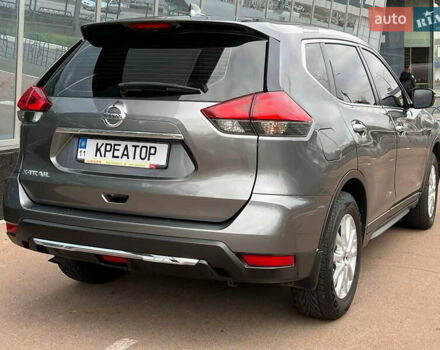 Серый Ниссан ИксТрейл, объемом двигателя 2 л и пробегом 85 тыс. км за 19500 $, фото 6 на Automoto.ua