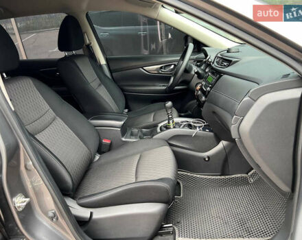 Серый Ниссан ИксТрейл, объемом двигателя 2 л и пробегом 85 тыс. км за 22900 $, фото 9 на Automoto.ua