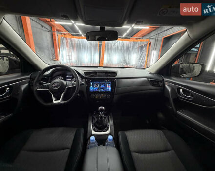 Серый Ниссан ИксТрейл, объемом двигателя 2 л и пробегом 39 тыс. км за 21450 $, фото 6 на Automoto.ua