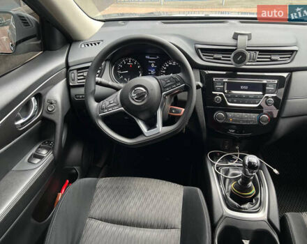 Серый Ниссан ИксТрейл, объемом двигателя 2 л и пробегом 85 тыс. км за 22900 $, фото 20 на Automoto.ua