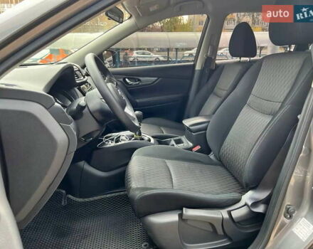 Серый Ниссан ИксТрейл, объемом двигателя 2 л и пробегом 85 тыс. км за 19500 $, фото 15 на Automoto.ua