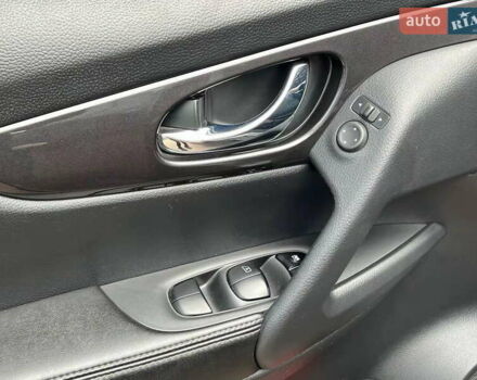 Серый Ниссан ИксТрейл, объемом двигателя 2 л и пробегом 85 тыс. км за 19500 $, фото 12 на Automoto.ua