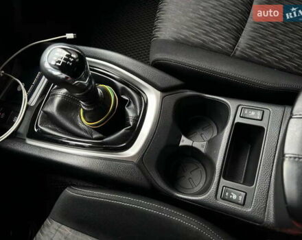 Серый Ниссан ИксТрейл, объемом двигателя 2 л и пробегом 85 тыс. км за 19500 $, фото 27 на Automoto.ua